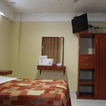פואבלה Hotel Central מראה חיצוני תמונה