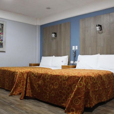 פואבלה Hotel Central מראה חיצוני תמונה