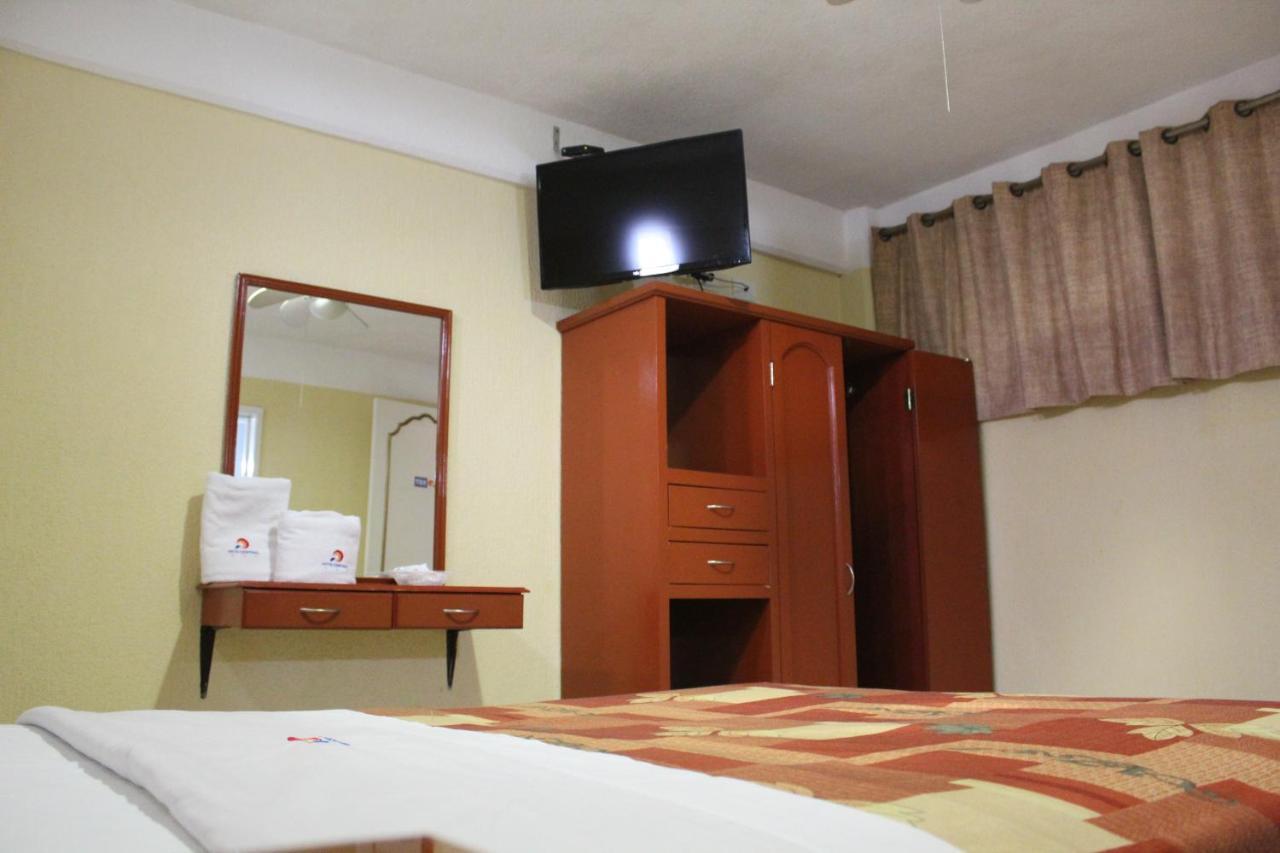 פואבלה Hotel Central מראה חיצוני תמונה