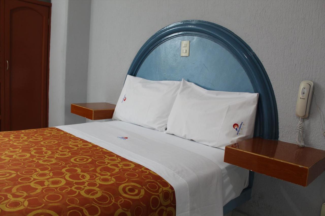 פואבלה Hotel Central מראה חיצוני תמונה