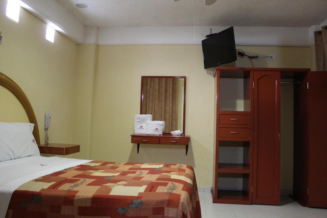 פואבלה Hotel Central מראה חיצוני תמונה