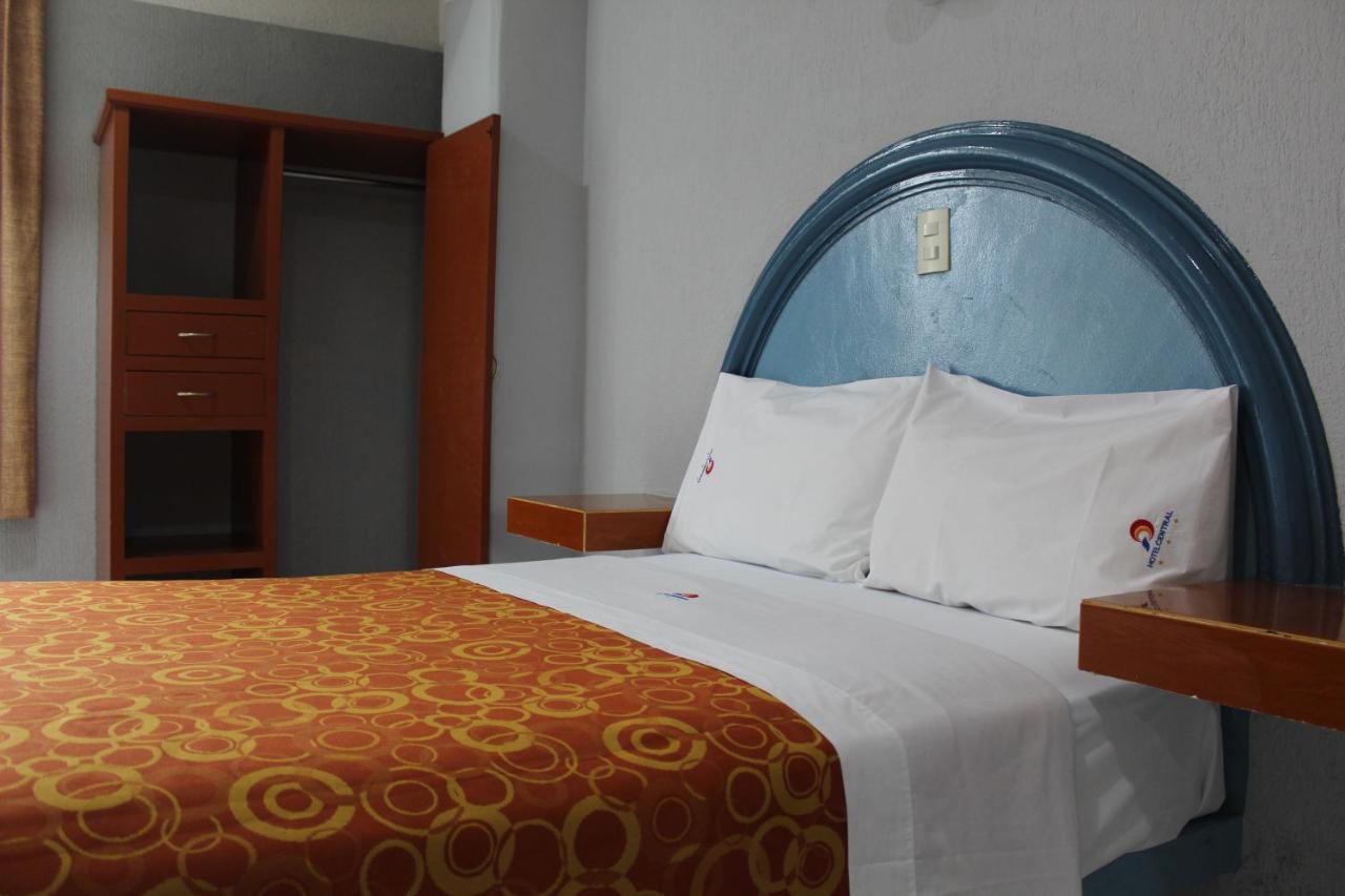 פואבלה Hotel Central מראה חיצוני תמונה