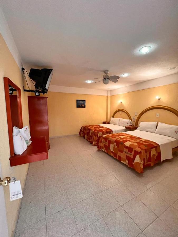 פואבלה Hotel Central מראה חיצוני תמונה