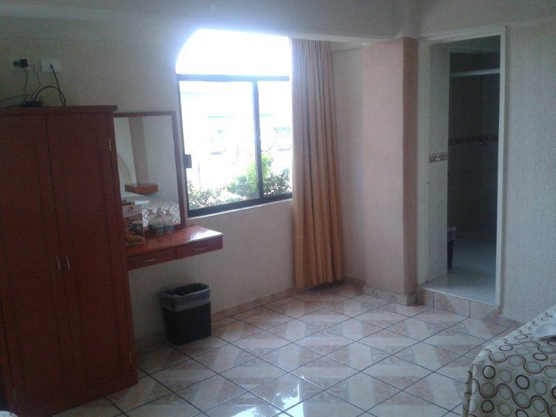 פואבלה Hotel Central מראה חיצוני תמונה