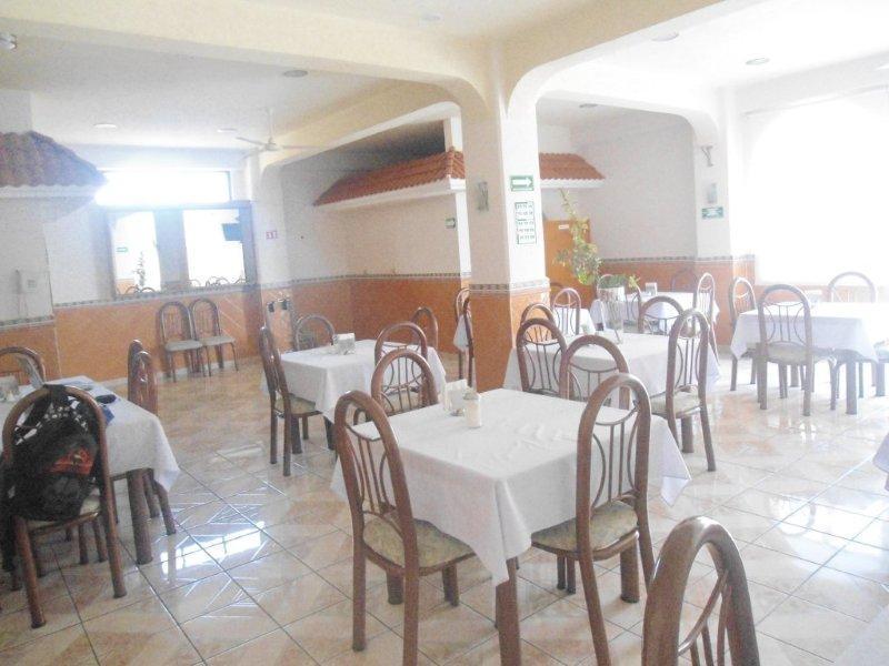 פואבלה Hotel Central מראה חיצוני תמונה