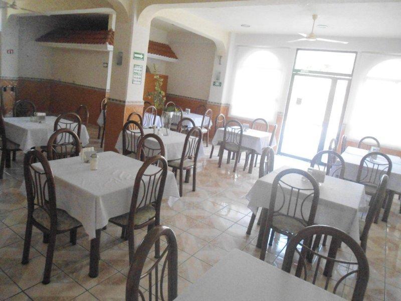 פואבלה Hotel Central מראה חיצוני תמונה