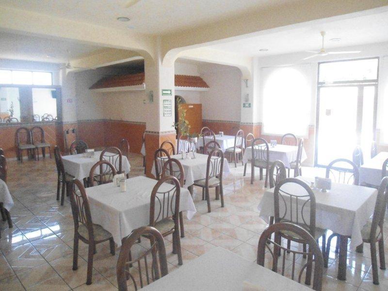 פואבלה Hotel Central מראה חיצוני תמונה