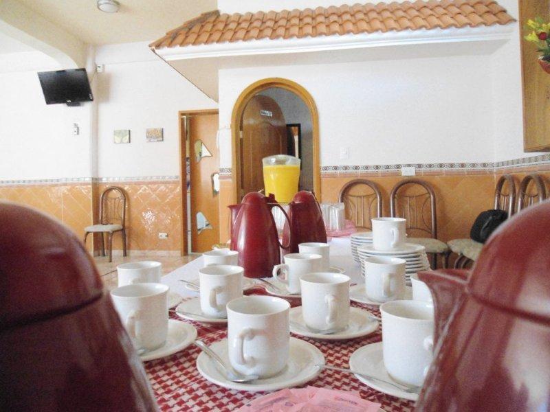 פואבלה Hotel Central מראה חיצוני תמונה